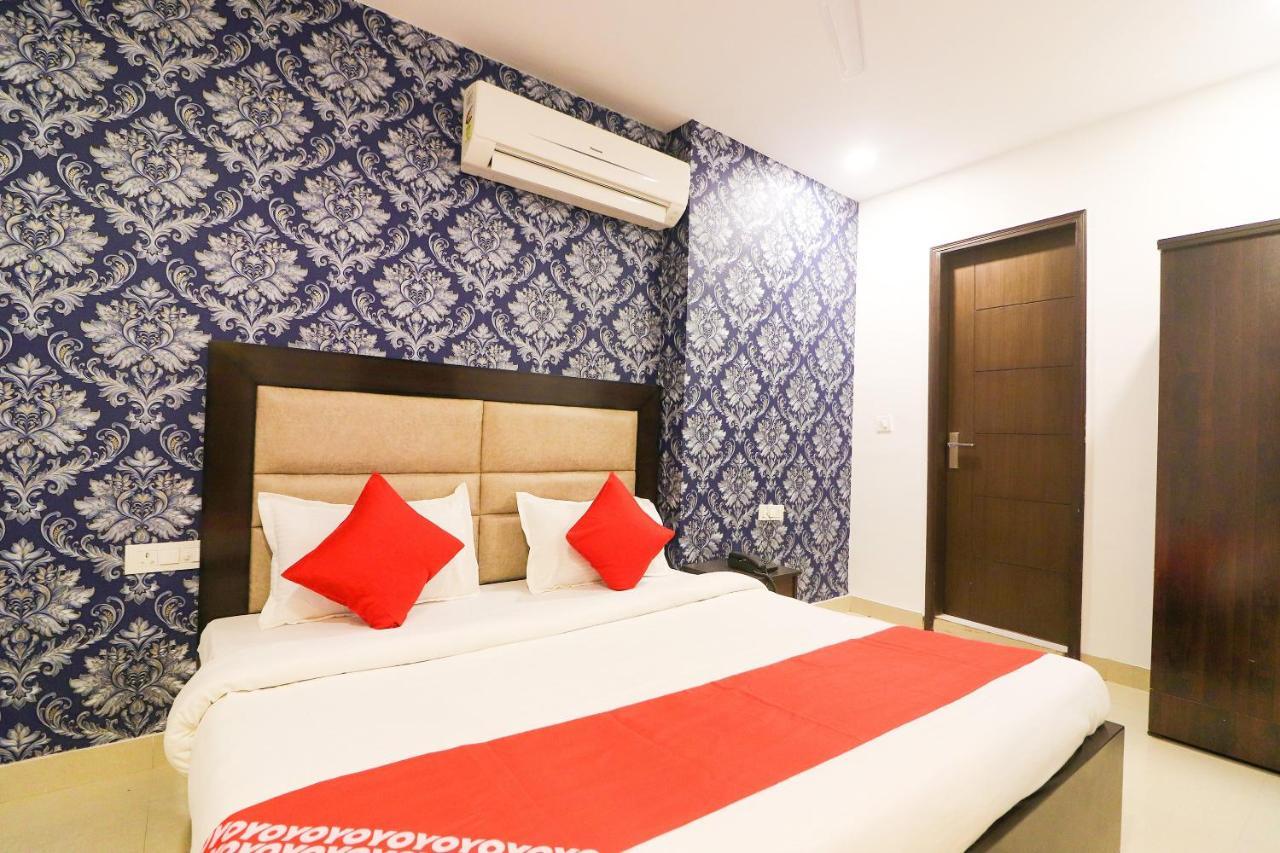 Hotel Oyo 63841 White Orchid Indraprastha Exterior foto
