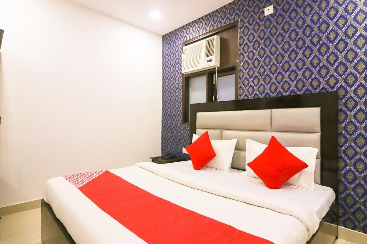 Hotel Oyo 63841 White Orchid Indraprastha Exterior foto