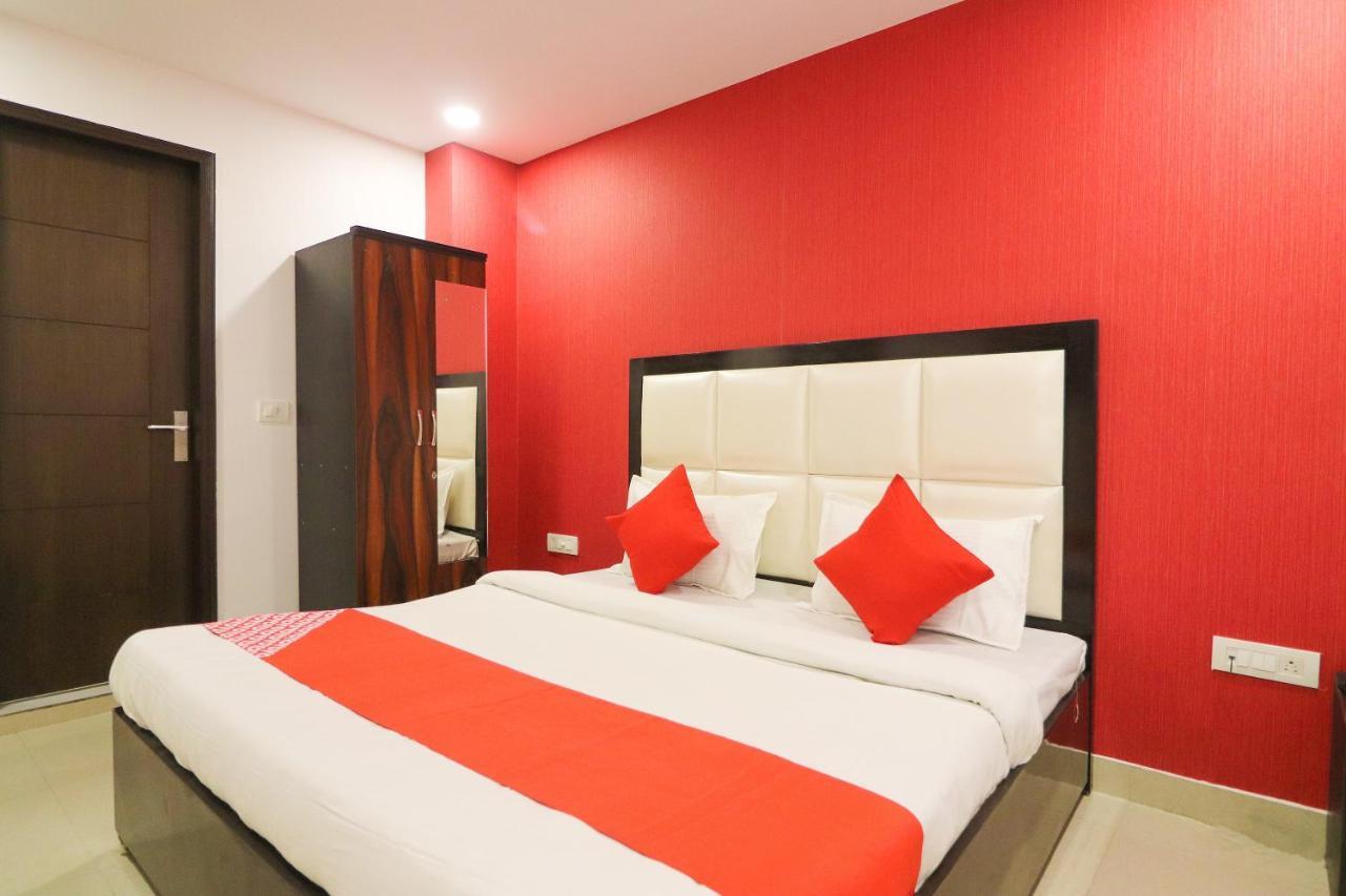 Hotel Oyo 63841 White Orchid Indraprastha Exterior foto