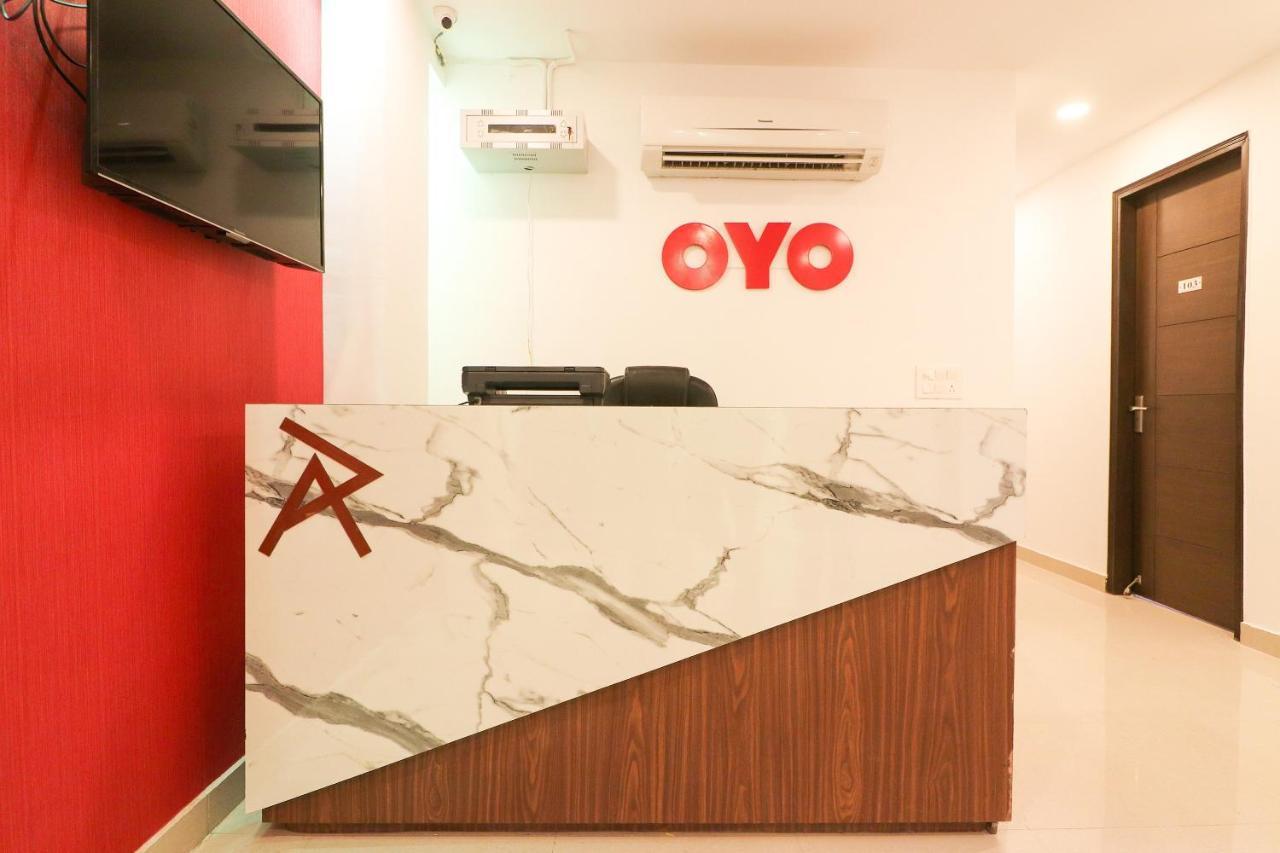 Hotel Oyo 63841 White Orchid Indraprastha Exterior foto