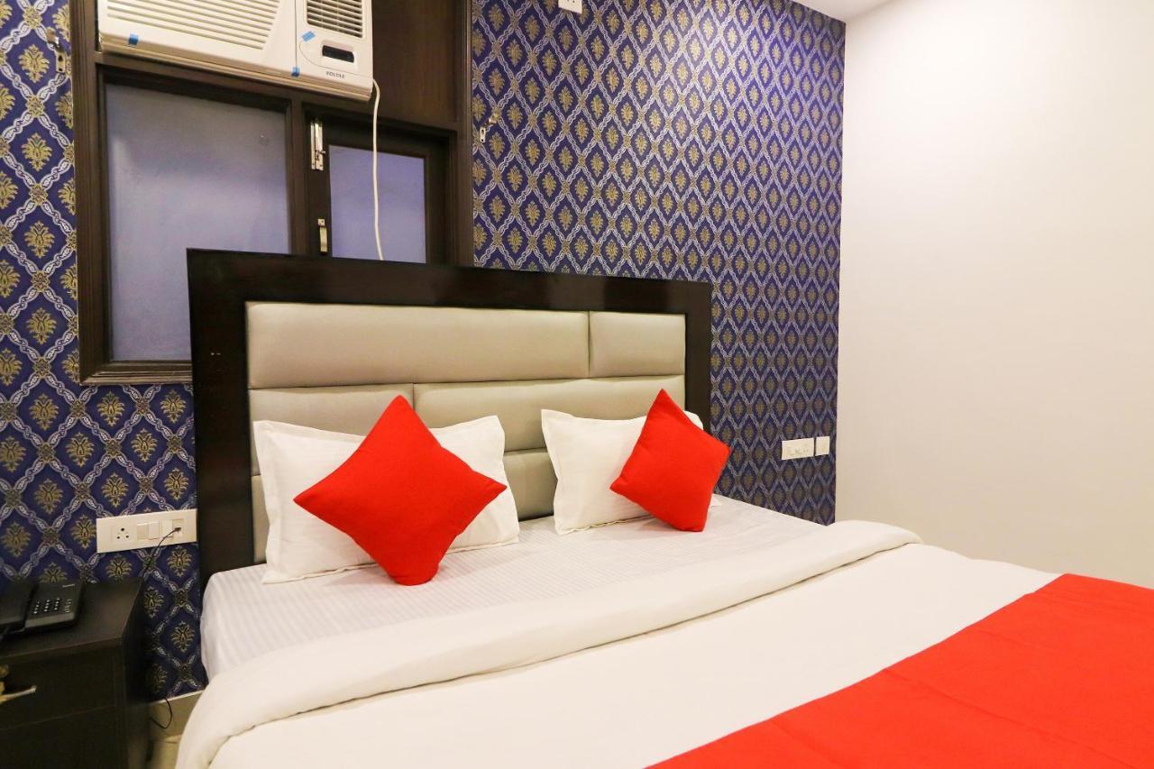 Hotel Oyo 63841 White Orchid Indraprastha Exterior foto