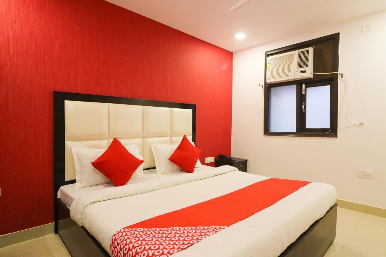 Hotel Oyo 63841 White Orchid Indraprastha Exterior foto